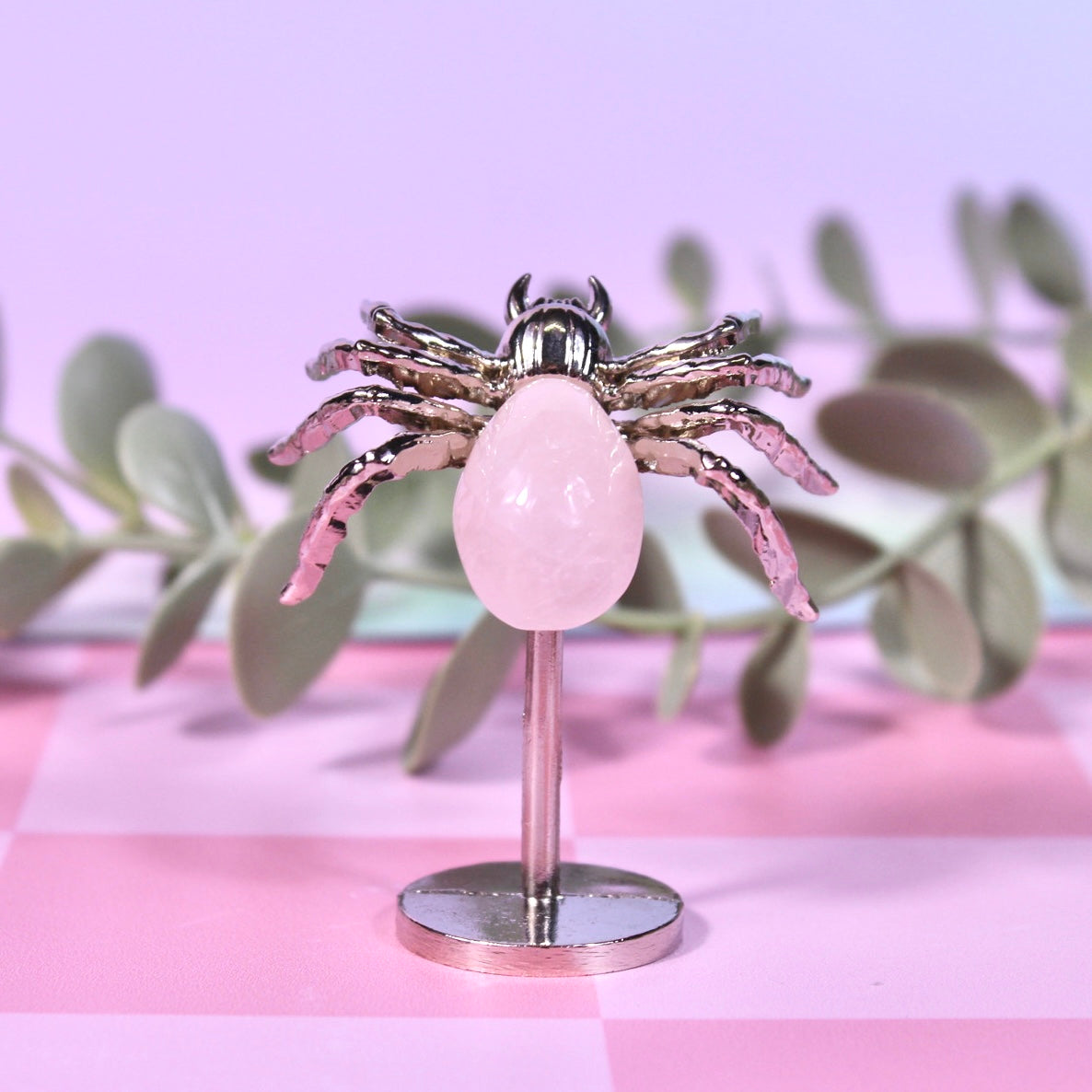 Rose quartz spider