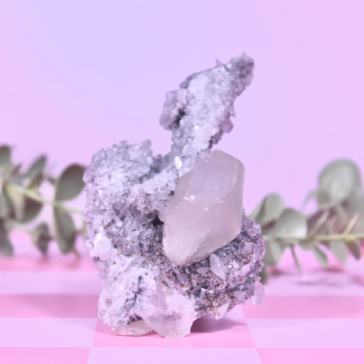 UV Reactive calcite specimen #106