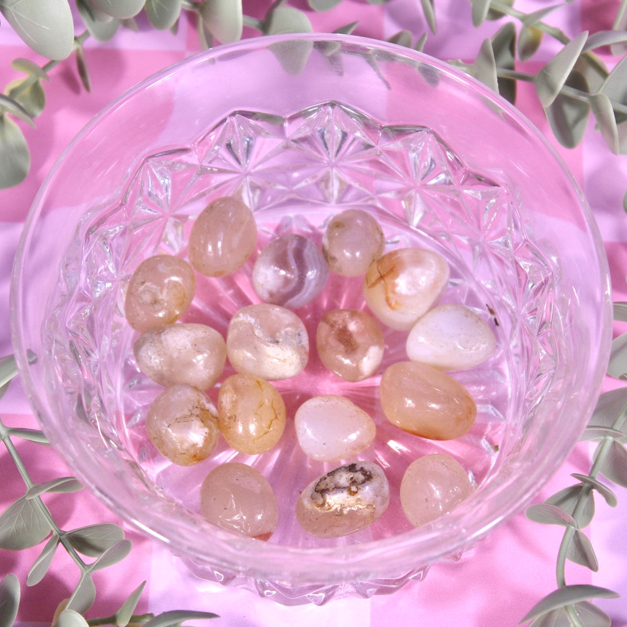 Flower agate tumbles