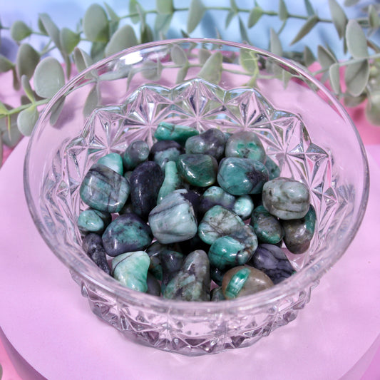 Emerald tumbles
