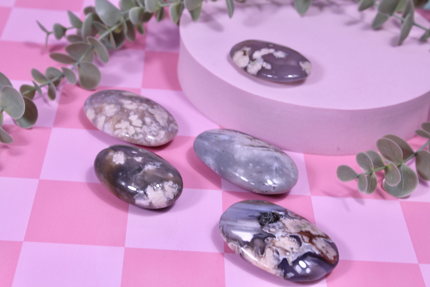 Flower agate palmstone