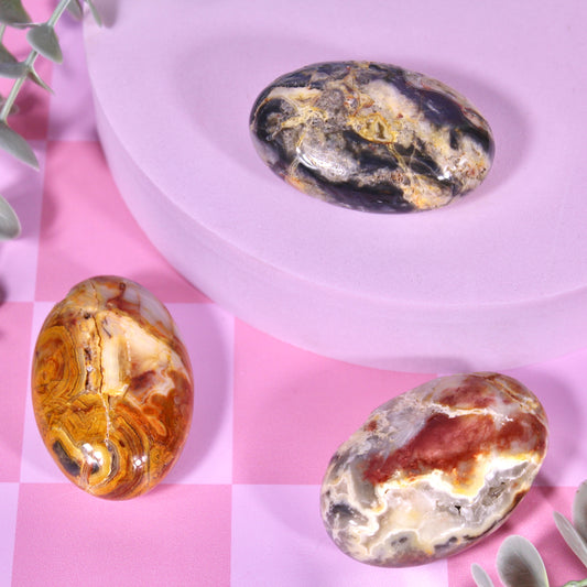 Crazy lace agate palmstone
