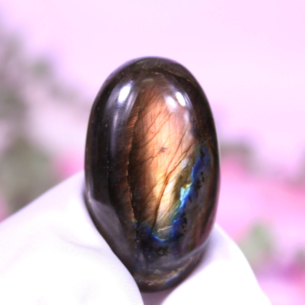 Labradorite palmstones