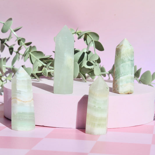 Pistachio calcite towers