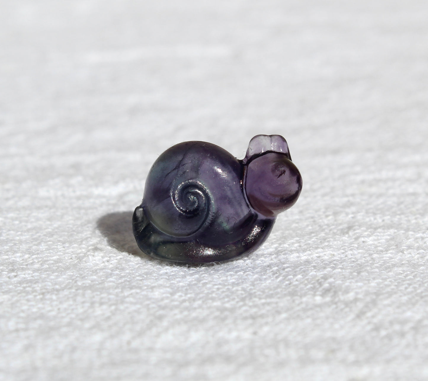 Mini fluorite snail